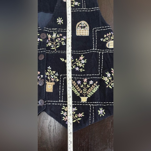 Navy Blue Floral Embroidered 80’s Style Vest Size Small - Picture 7 of 8